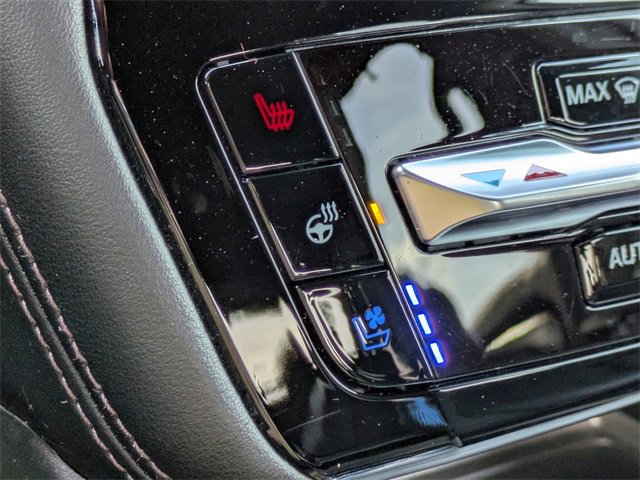 Used 2022 Ford Explorer Platinum w/ Technology Package image 26