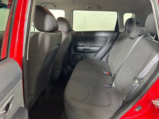 Used 2013 Kia Soul FWD image 24