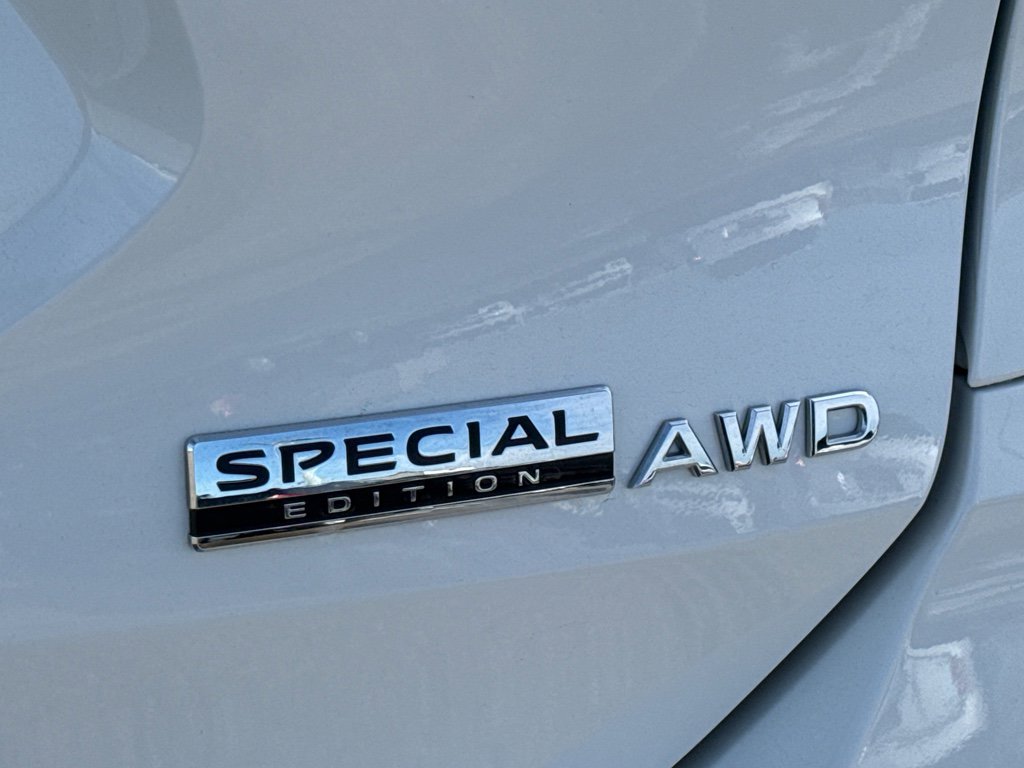 Used 2020 Nissan Rogue S w/ Special Edition Package image 8