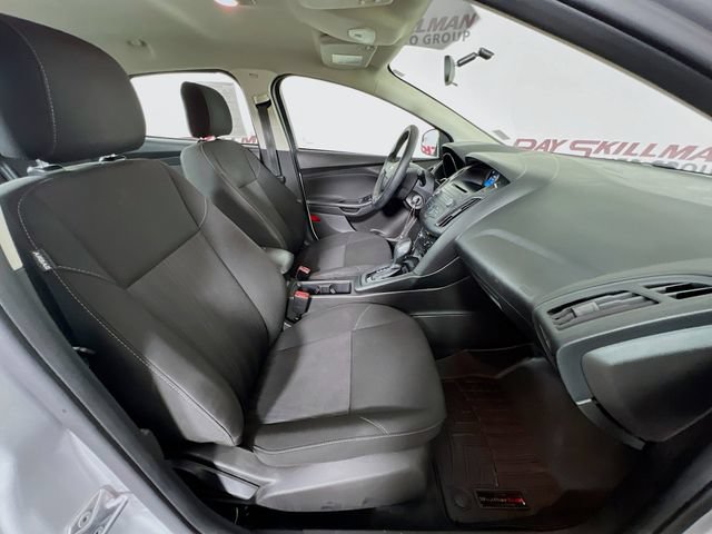 Used 2017 Ford Focus SE FWD image 36