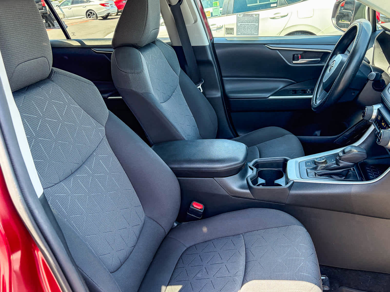 Used 2020 Toyota RAV4 XLE w/ Convenience Package AWD/4WD image 16