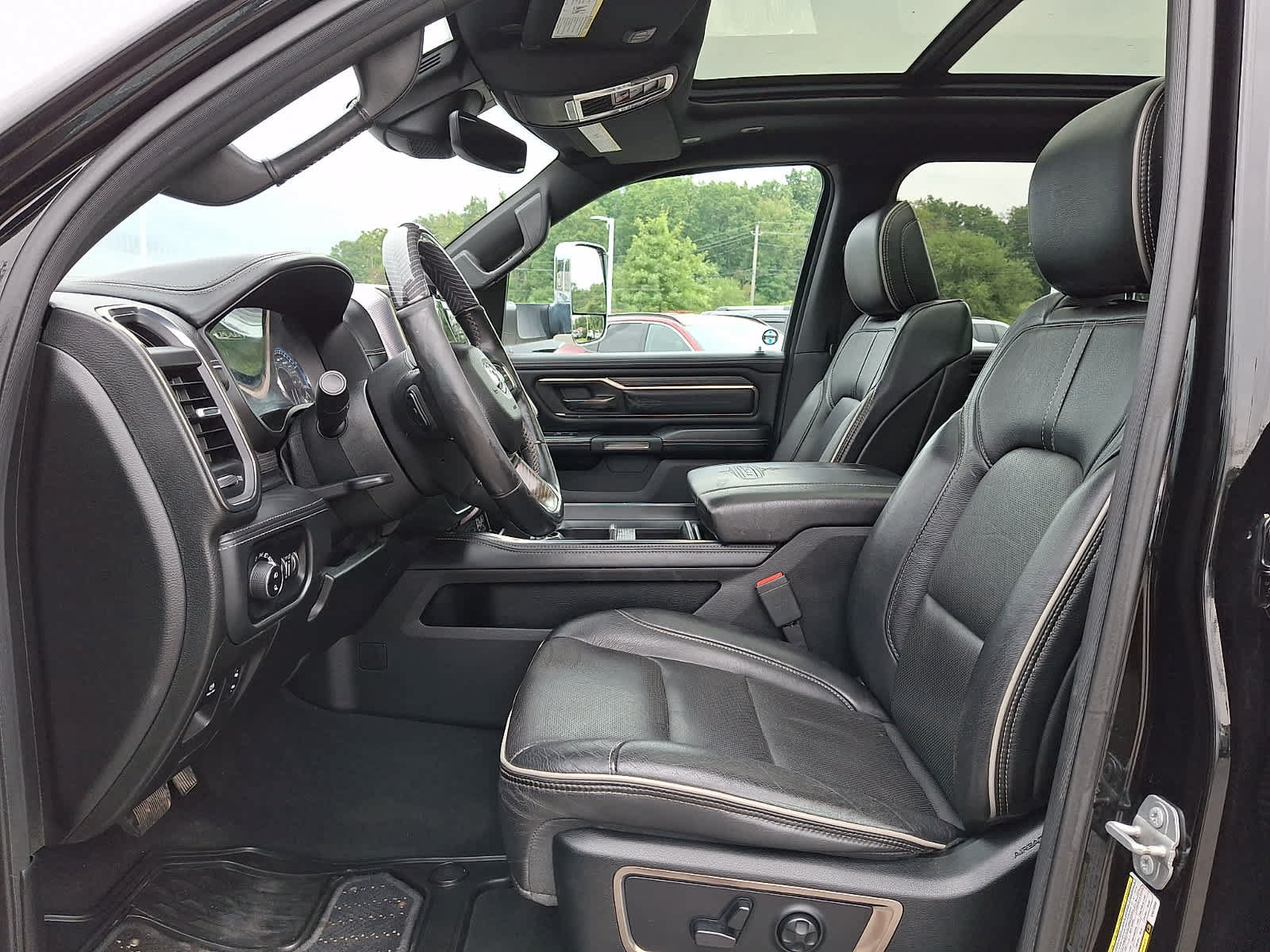 Used 2019 RAM 1500 Limited AWD/4WD image 15