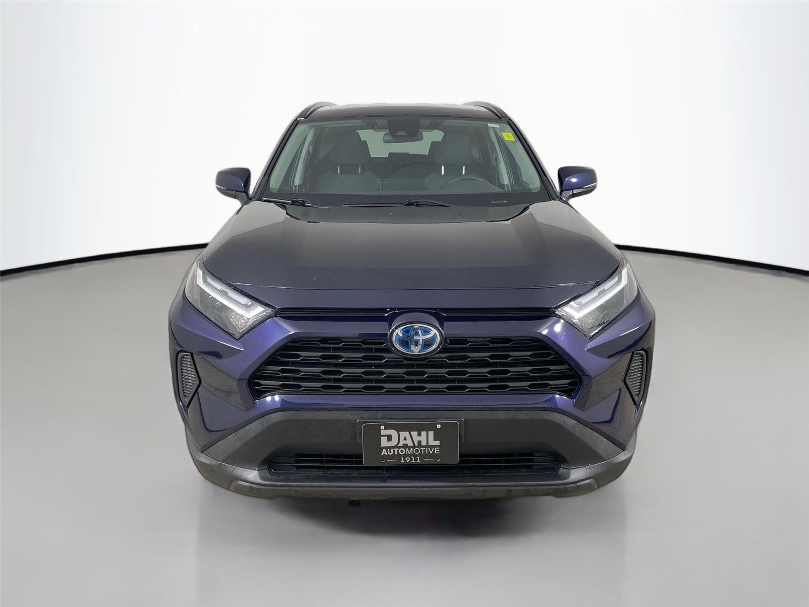 Used 2024 Toyota RAV4 XLE AWD/4WD image 3