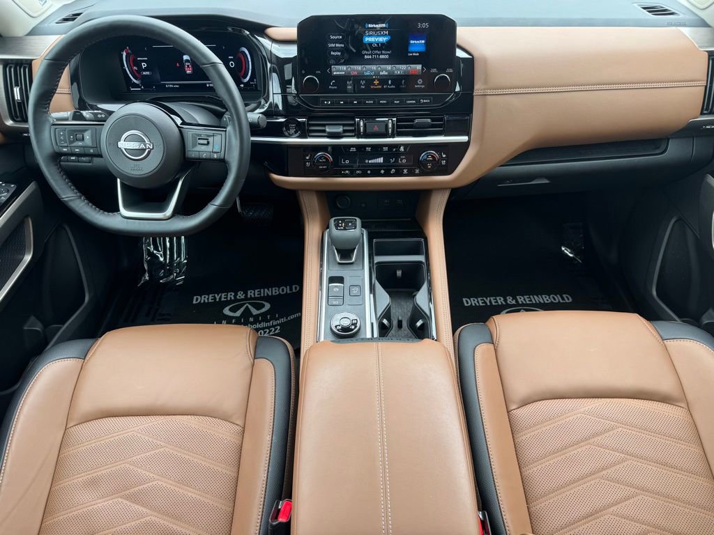 Used 2025 Nissan Pathfinder Platinum w/ Lighting Package (N93) AWD/4WD image 17