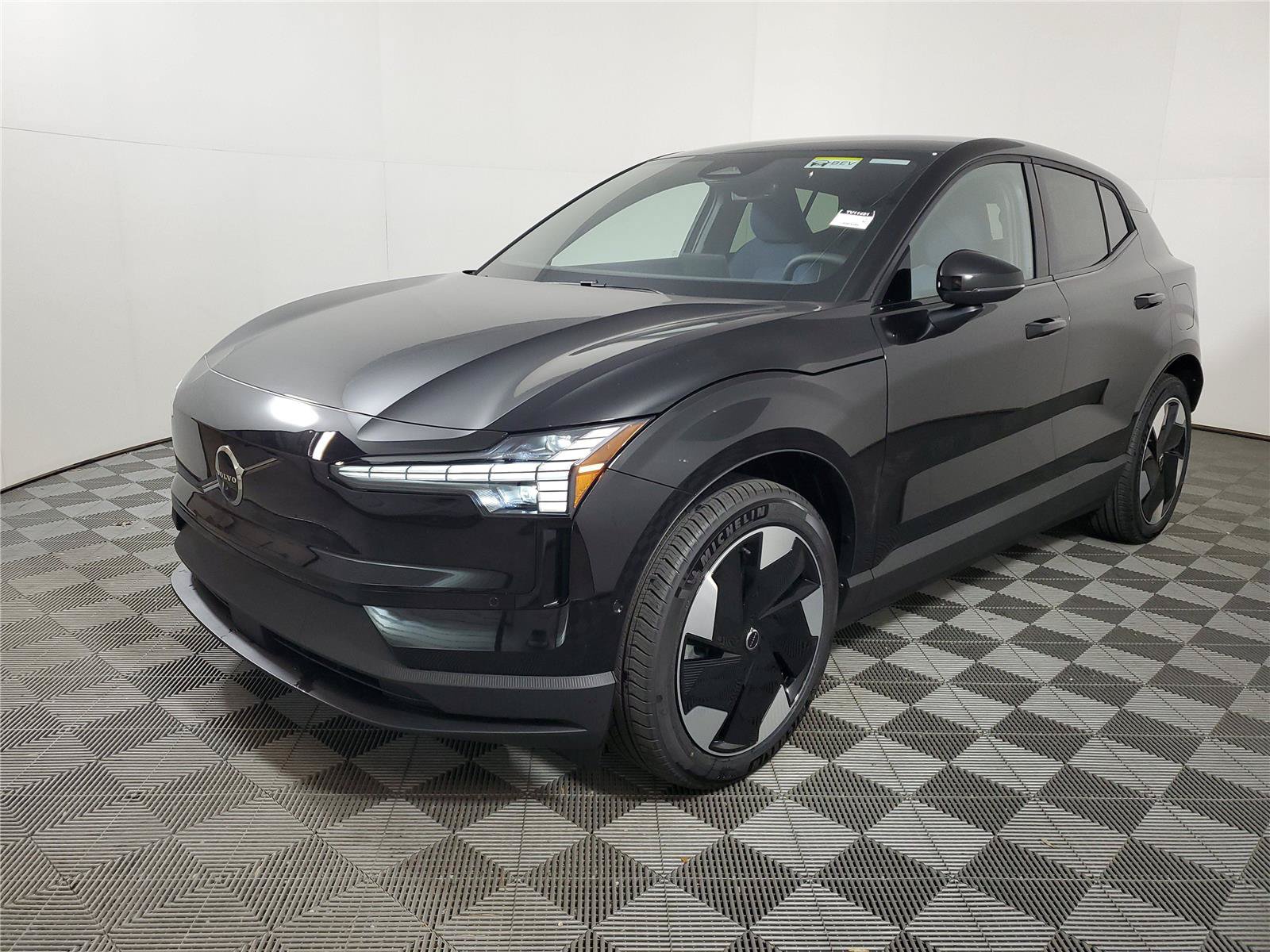 New 2026 Volvo EX30 Ultra w/ Climate Package AWD/4WD image 3