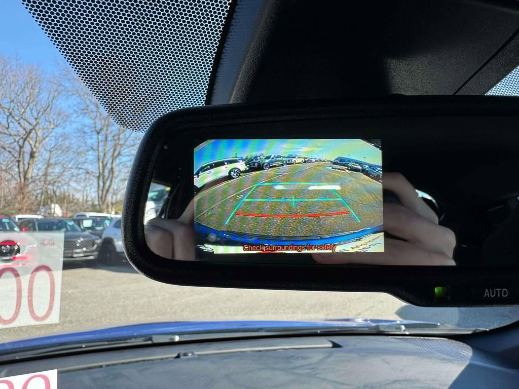 Used 2018 Toyota C-HR XLE image 26