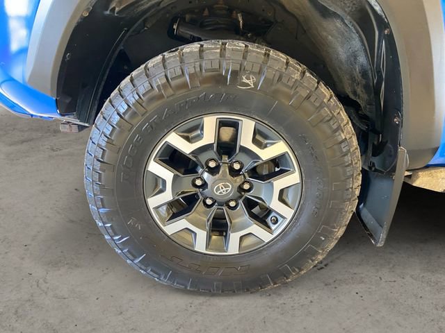 Used 2020 Toyota Tacoma TRD Off-Road w/ TRD Premium Off Road Package image 15
