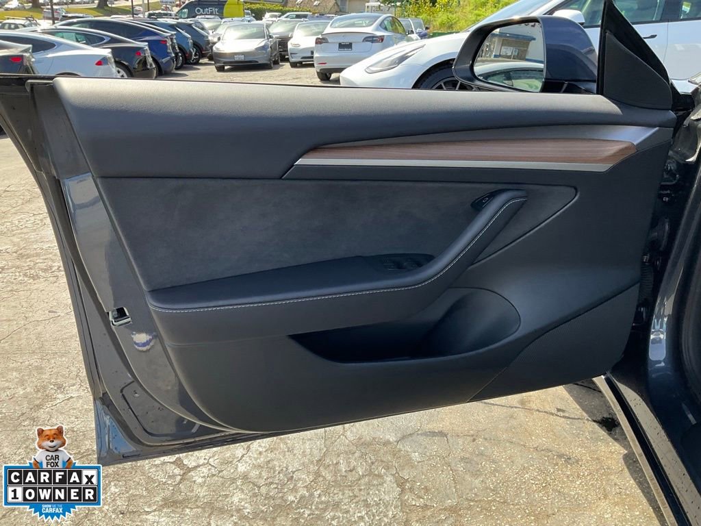 Used 2023 Tesla Model 3 Standard Range image 23