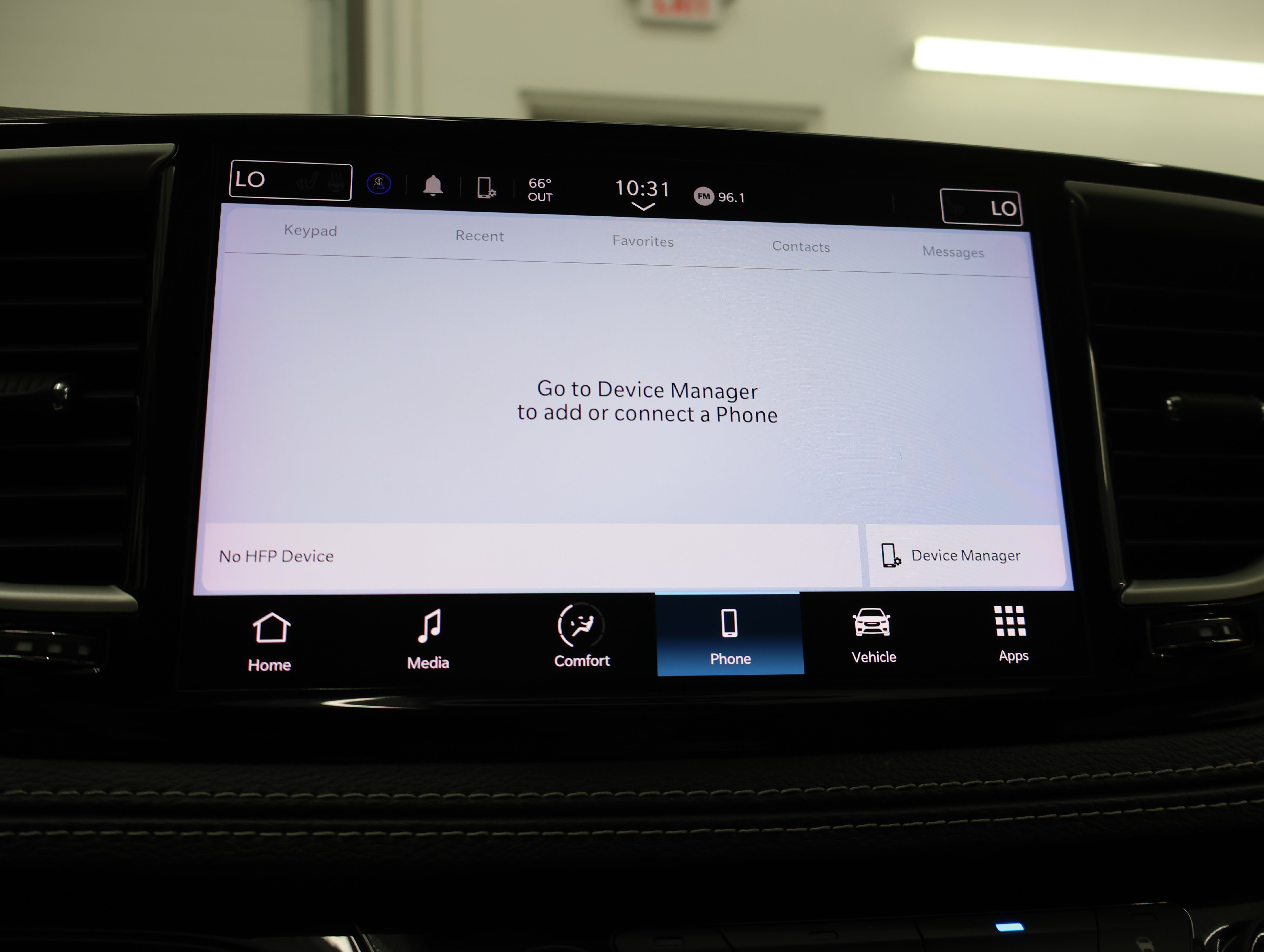 Used 2024 Chrysler Pacifica Touring-L FWD image 48