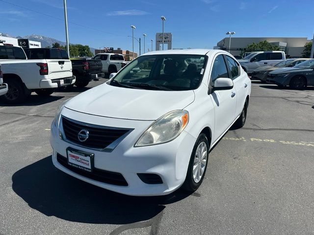 Used 2013 Nissan Versa SV FWD image 5