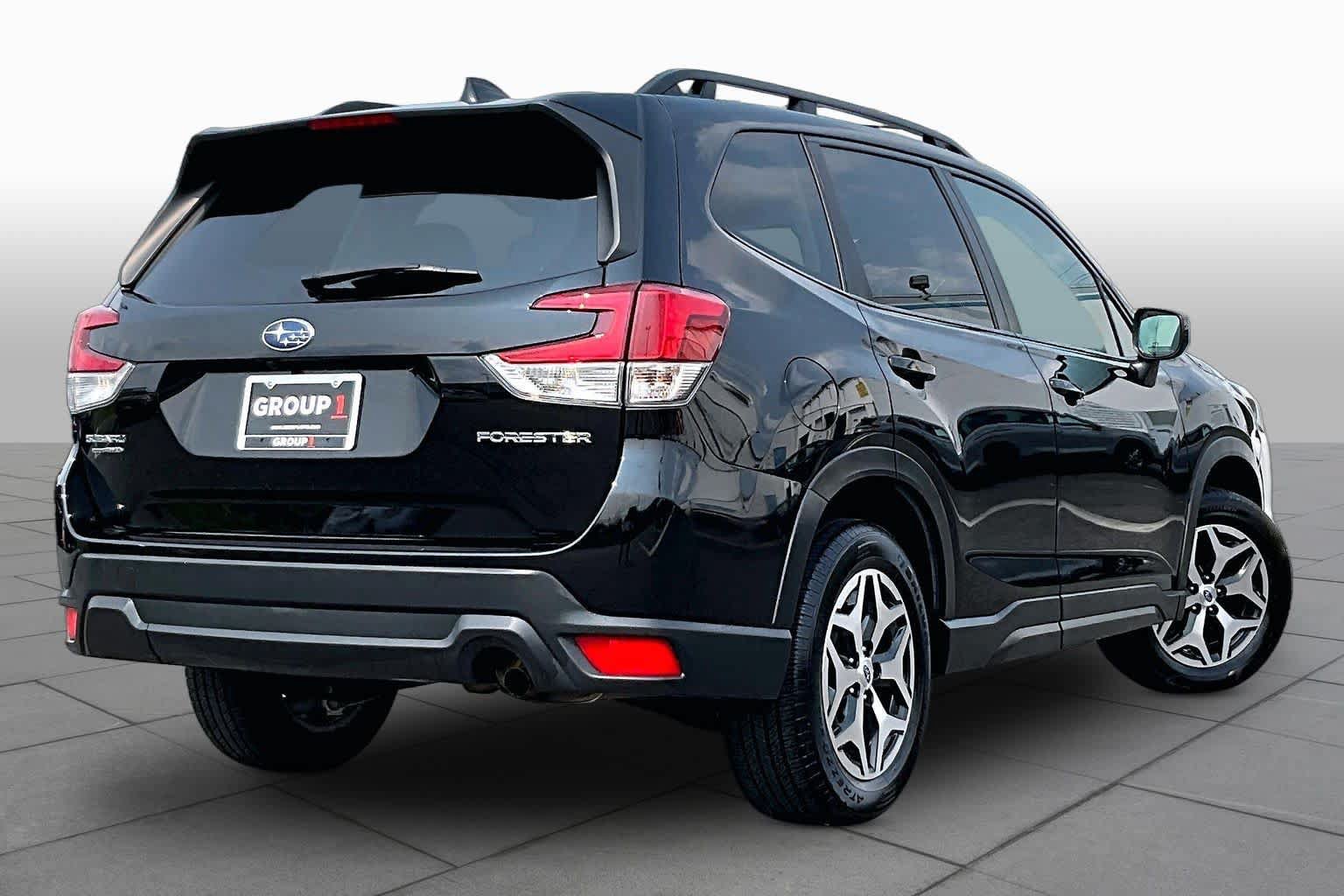 Used 2023 Subaru Forester Premium AWD/4WD image 13