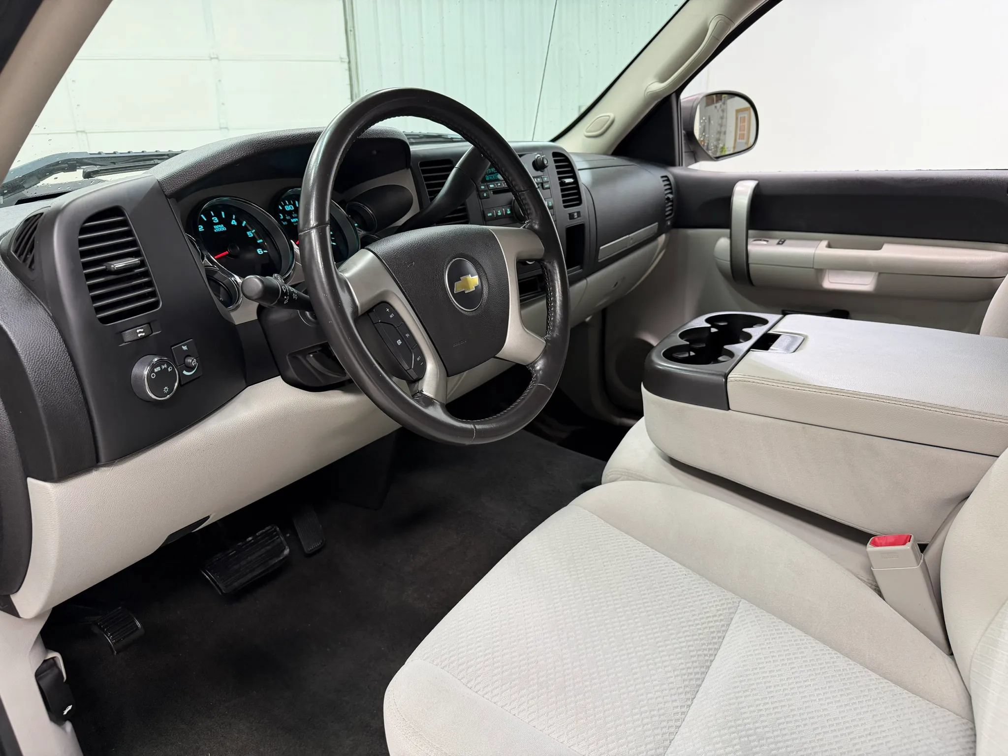 Used 2008 Chevrolet Silverado 1500 LT w/ Power Pack Plus AWD/4WD image 12