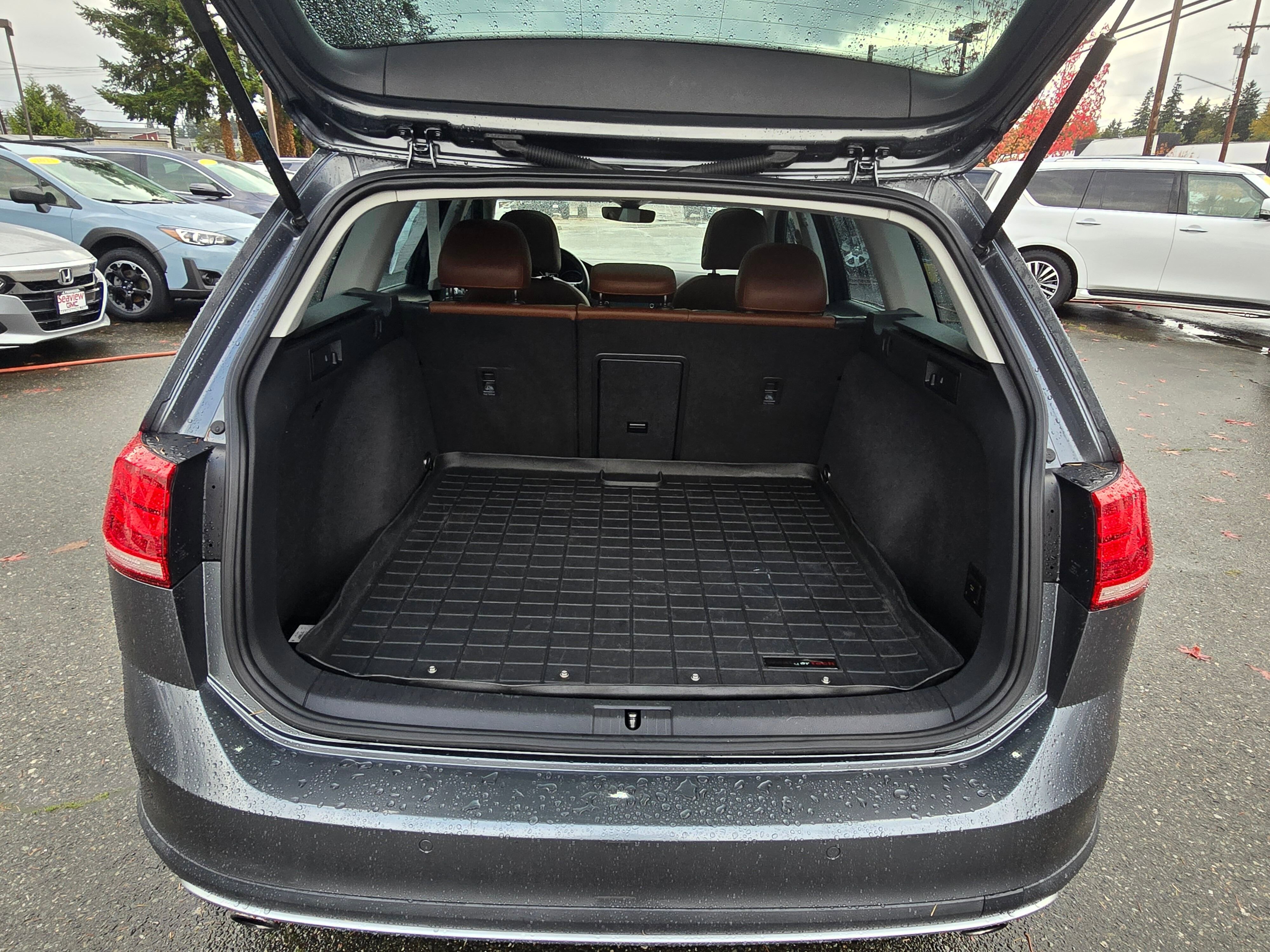 Used 2019 Volkswagen Golf Alltrack SEL image 16