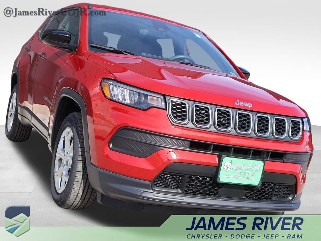 Used 2024 Jeep Compass Sport image 6