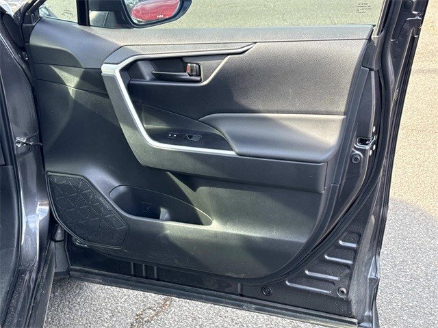 Used 2023 Toyota RAV4 LE image 8