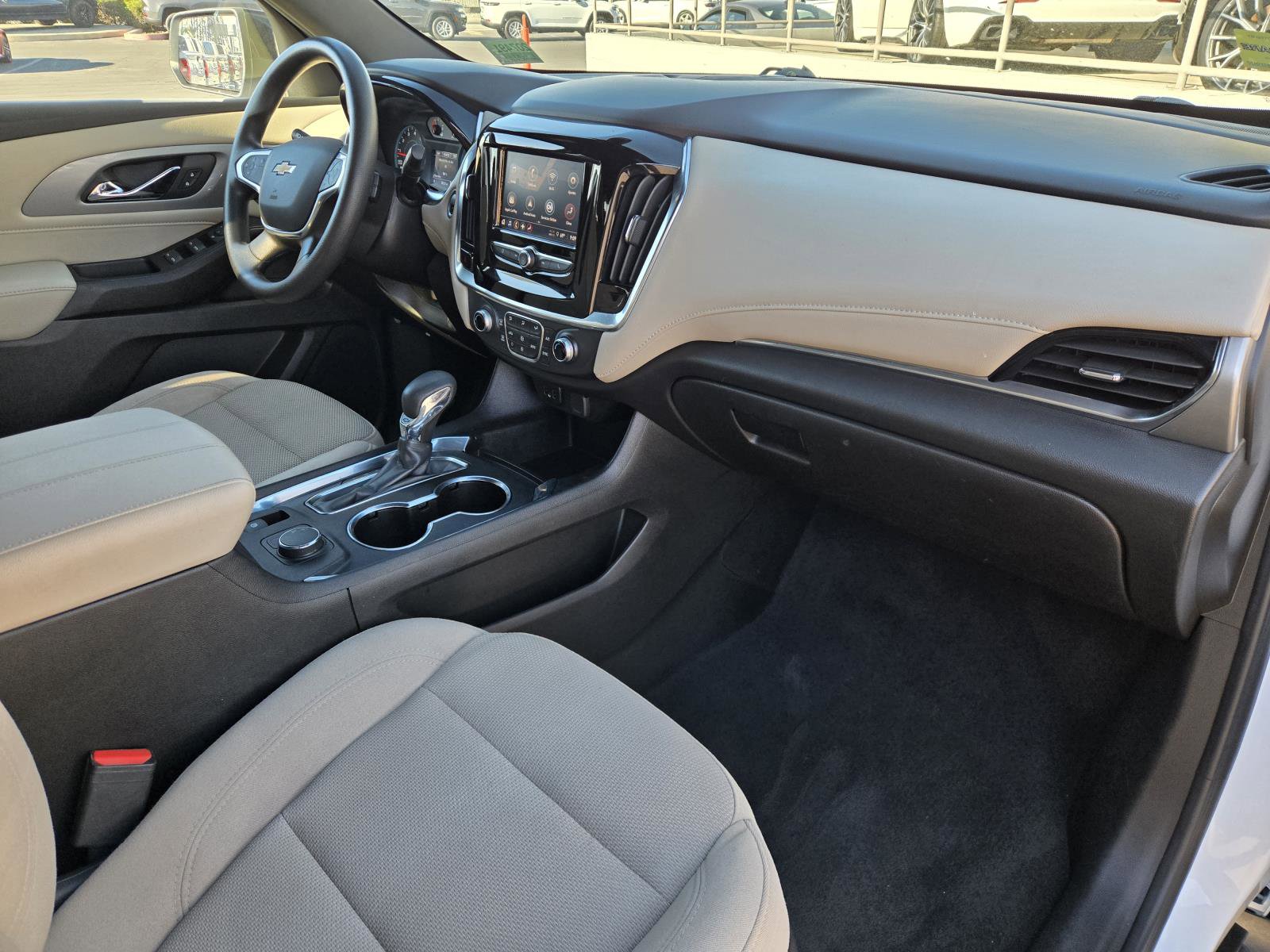 Used 2023 Chevrolet Traverse LS image 31