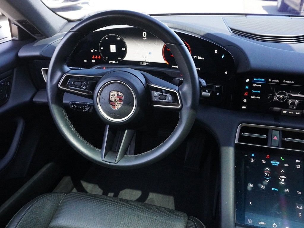 Used 2022 Porsche Taycan RWD image 39