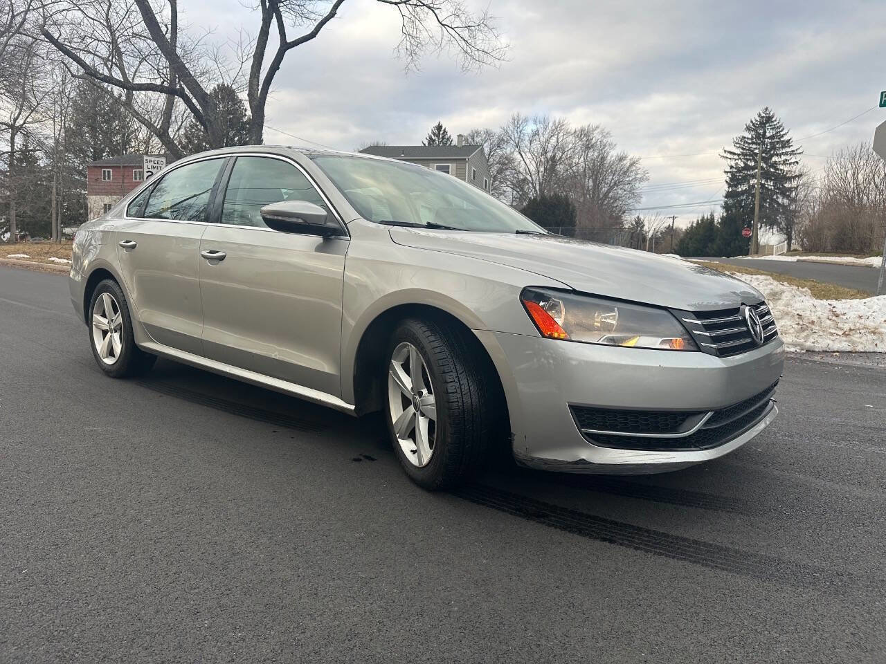 Used 2012 Volkswagen Passat 2.5 SE FWD image 5