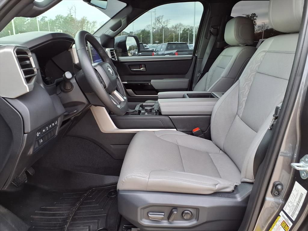 Used 2025 Toyota Tundra Limited image 18