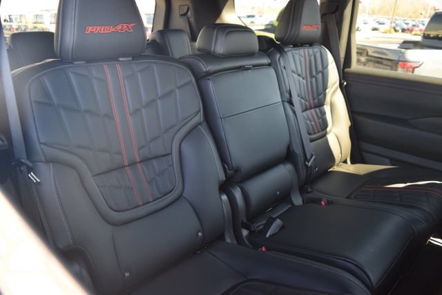 Used 2025 Nissan Armada PRO-4X AWD/4WD image 58