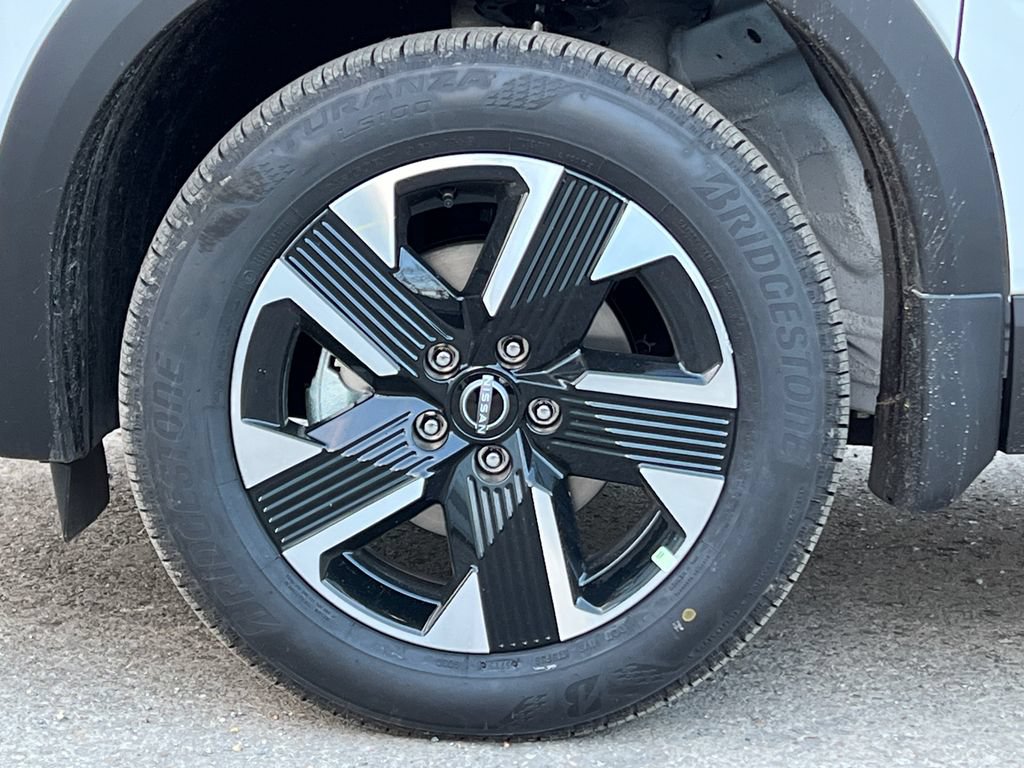 New 2026 Nissan Kicks SV w/ SV Premium Package AWD/4WD image 5
