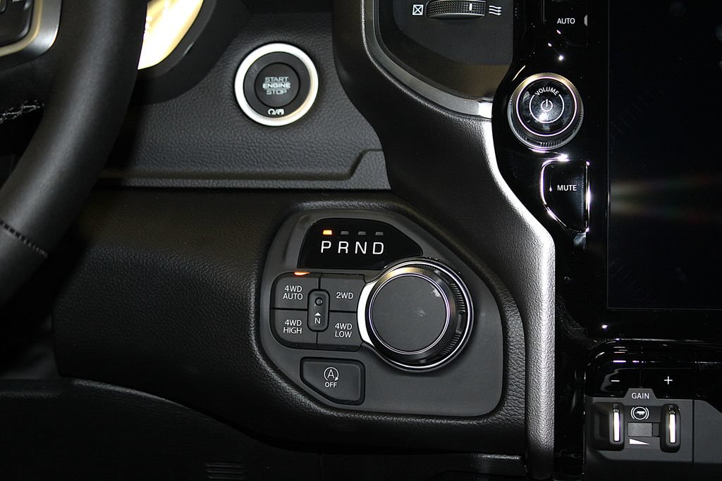 New 2026 RAM 1500 Big Horn AWD/4WD image 13