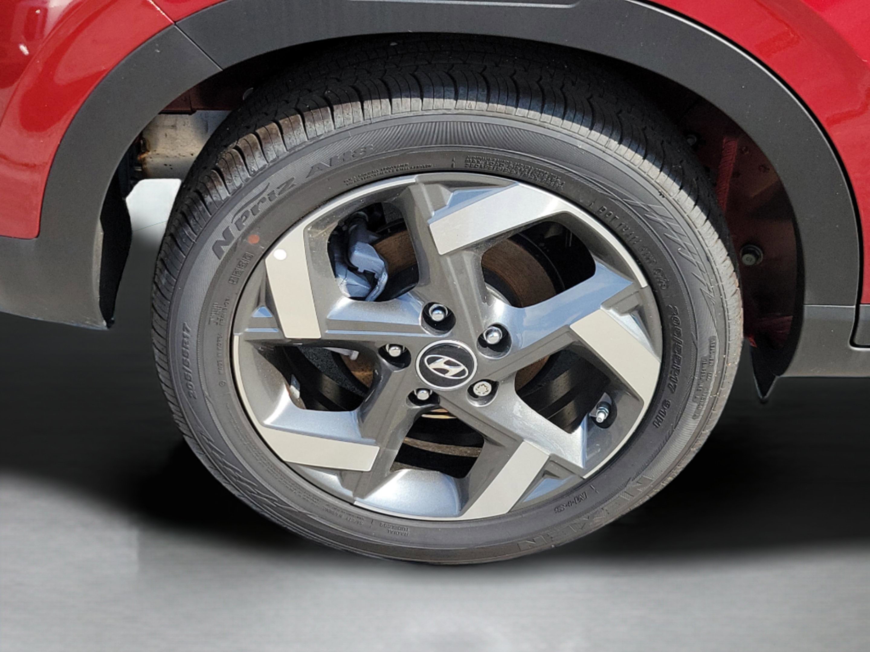 New 2025 Hyundai Venue Limited FWD image 29
