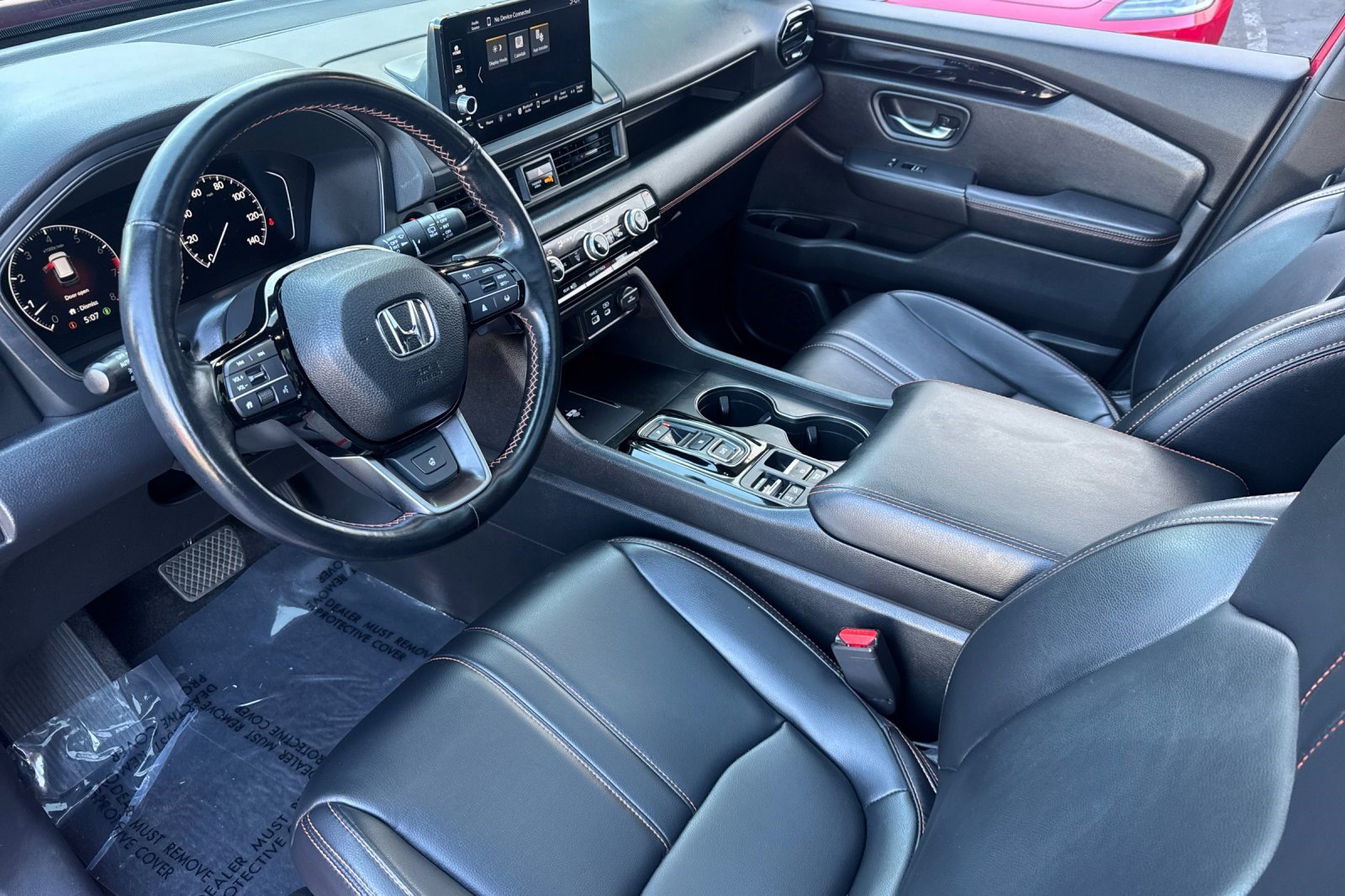 Used 2023 Honda Pilot TrailSport image 4