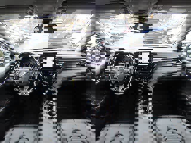 Used 2023 Toyota Camry SE image 16