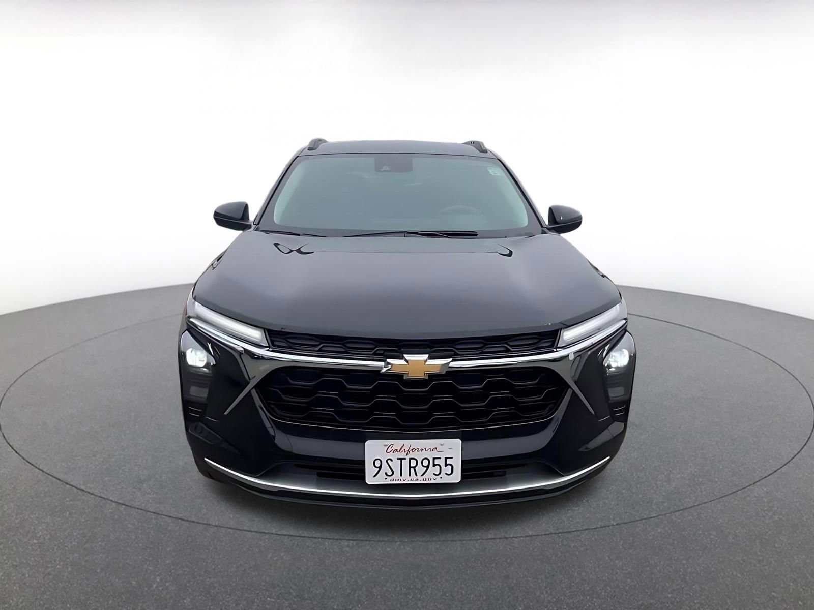 Used 2025 Chevrolet Trax LT image 4