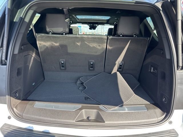 Certified 2026 Cadillac Escalade Luxury w/ LPO, Radiant Package image 22