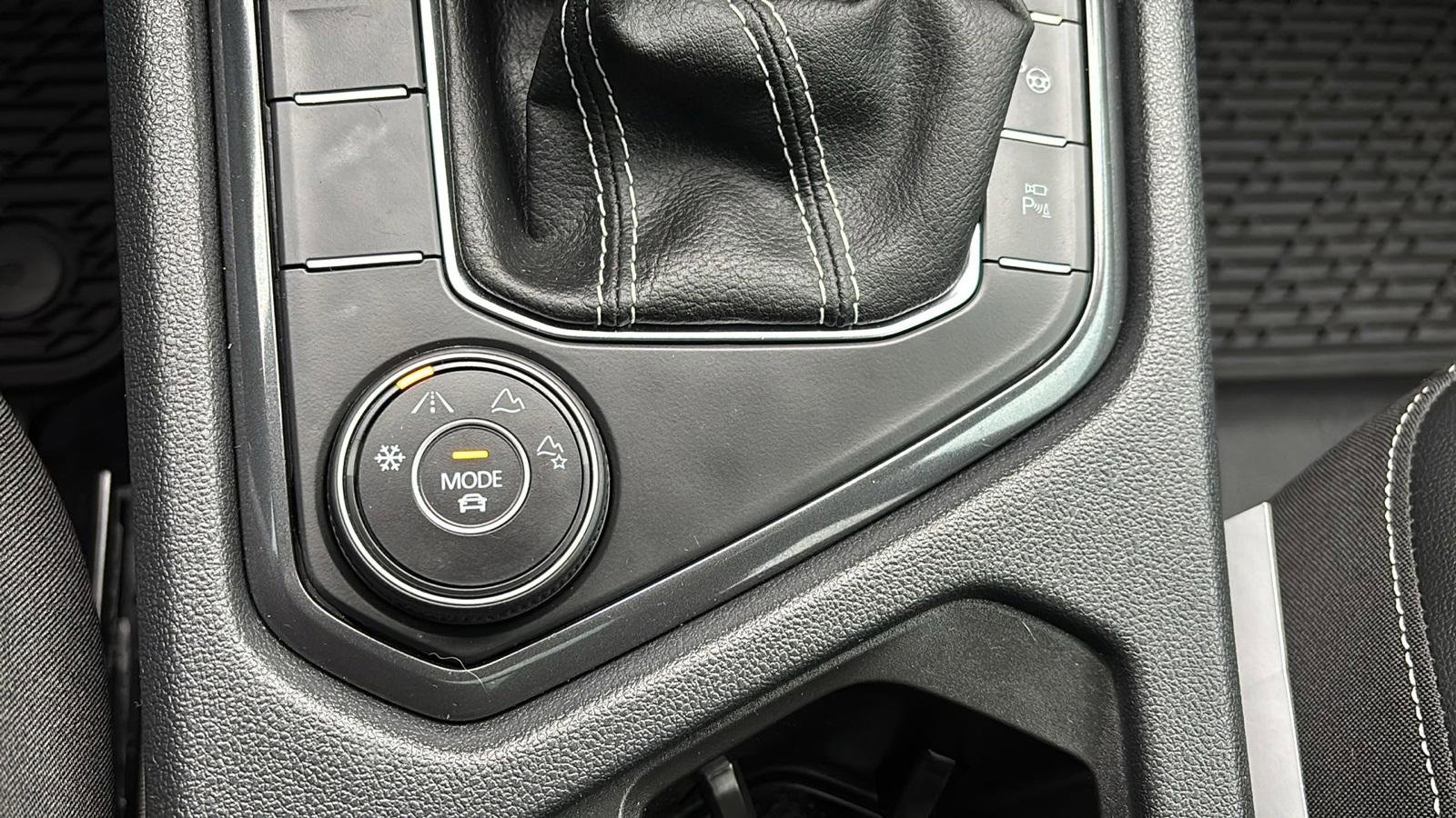 Used 2024 Volkswagen Tiguan SEL R-Line image 21