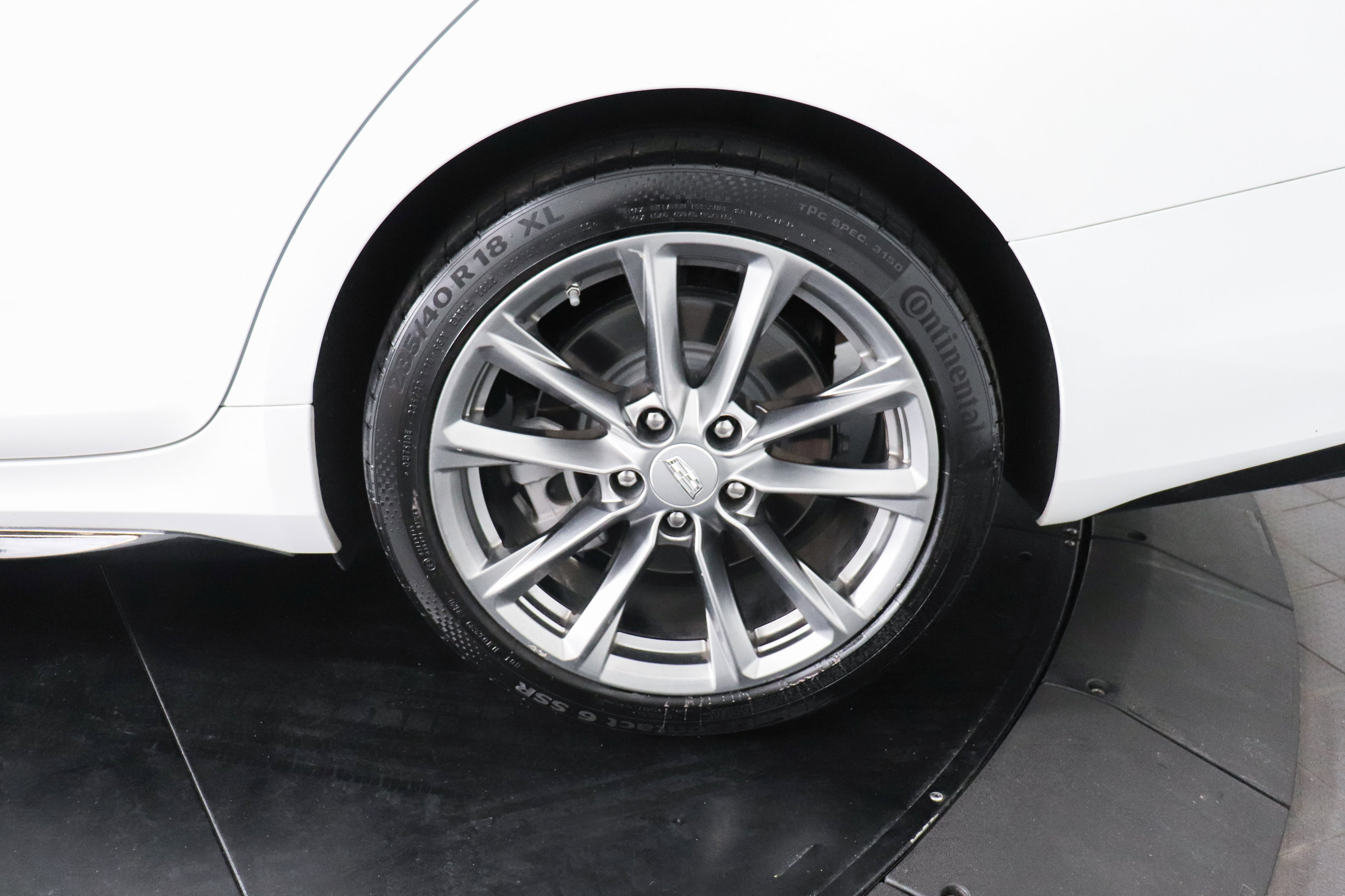 Used 2022 Cadillac CT4 V w/ Navigation Package image 9