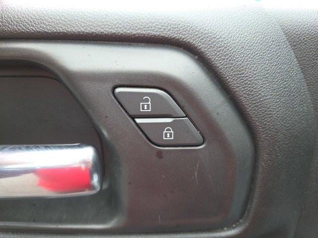 Used 2020 Chevrolet Silverado 2500 LT w/ Convenience Package image 48