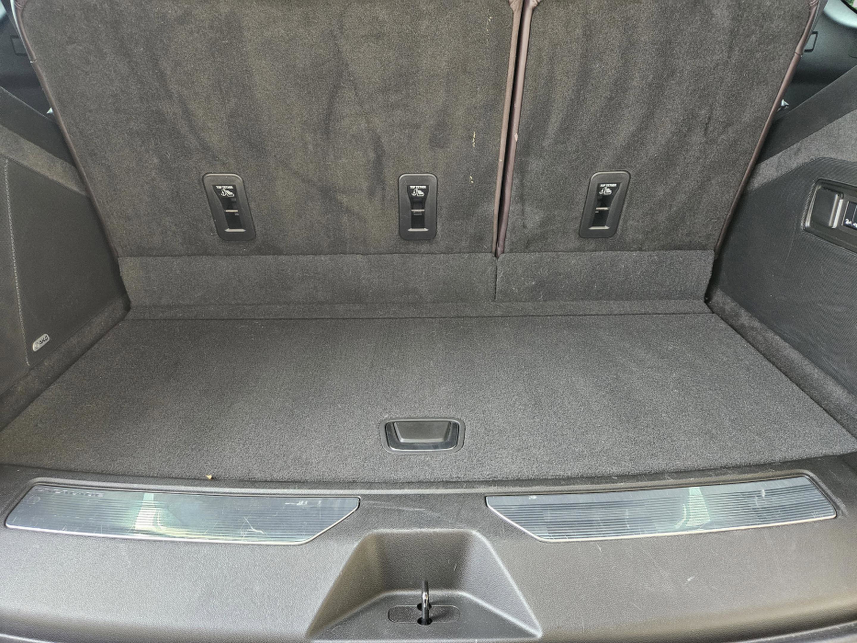 Used 2024 Cadillac Escalade V w/ LPO, ONYX Package AWD/4WD image 31