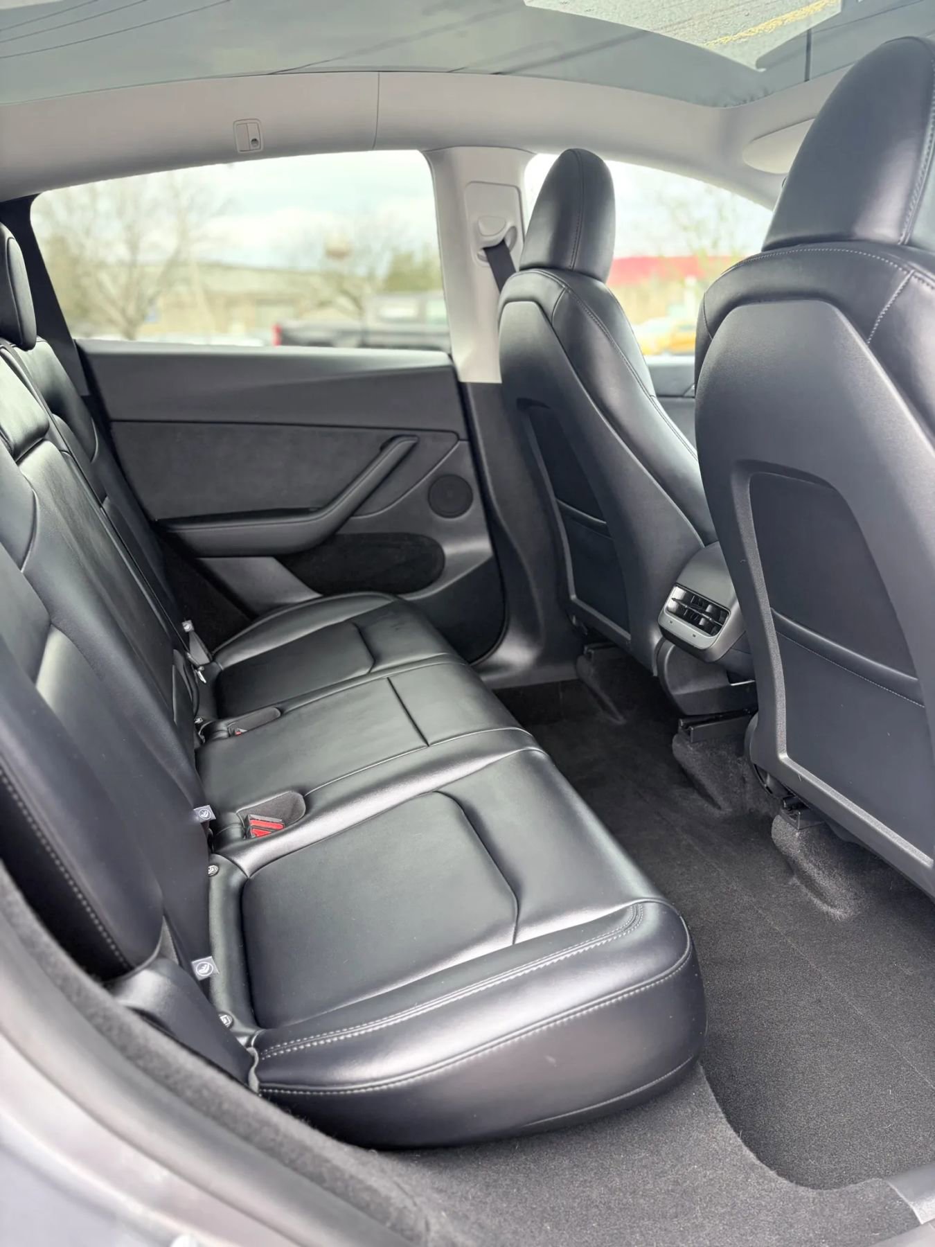 Used 2025 Tesla Model Y Performance image 31