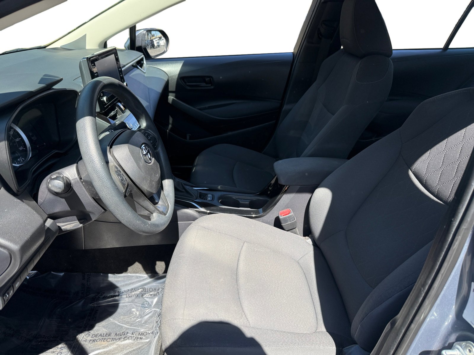 Used 2022 Toyota Corolla LE image 9