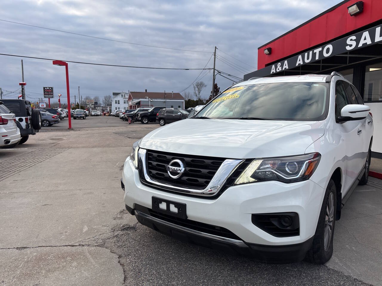 Used 2020 Nissan Pathfinder S AWD/4WD image 7