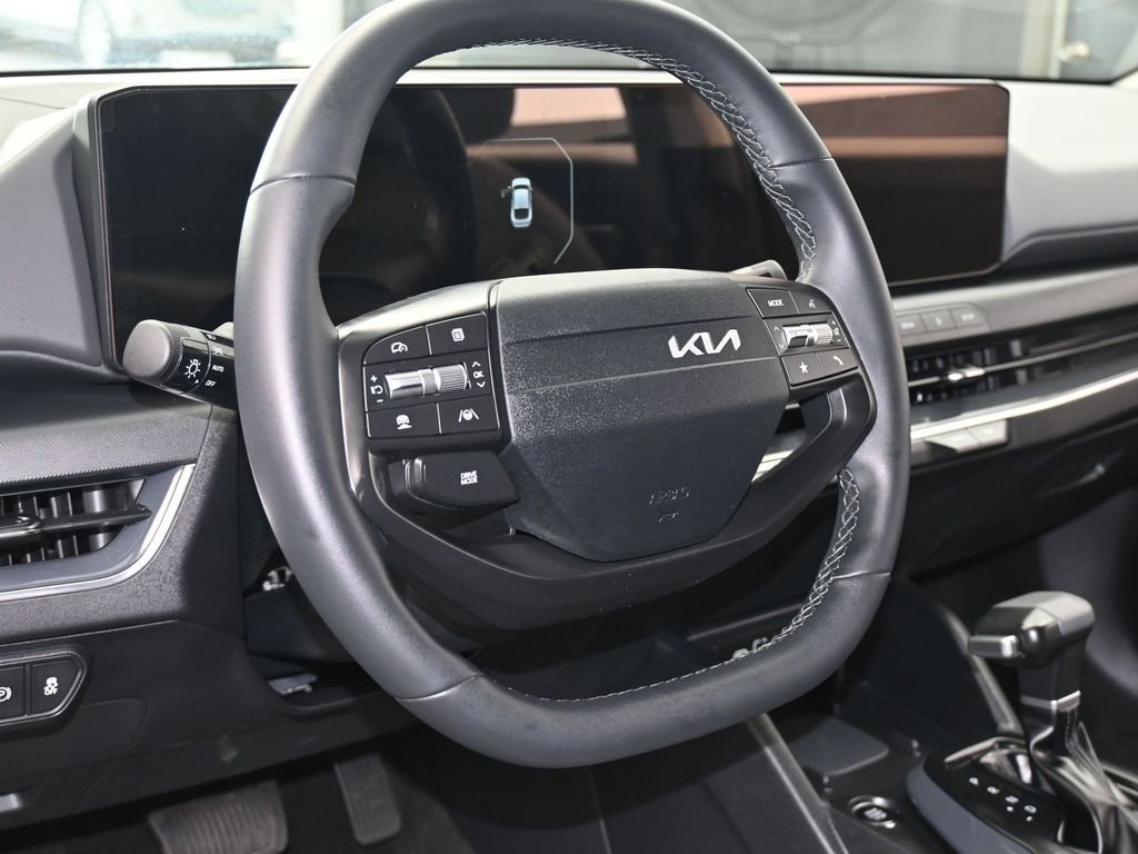 Used 2025 Kia K4 EX image 13