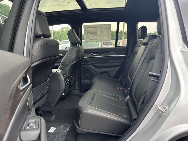 New 2026 Jeep Grand Cherokee Limited AWD/4WD image 9