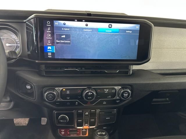 Used 2024 Jeep Wrangler Unlimited image 21