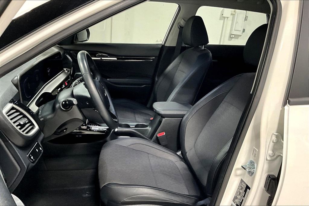 Used 2026 Kia Seltos S FWD image 25