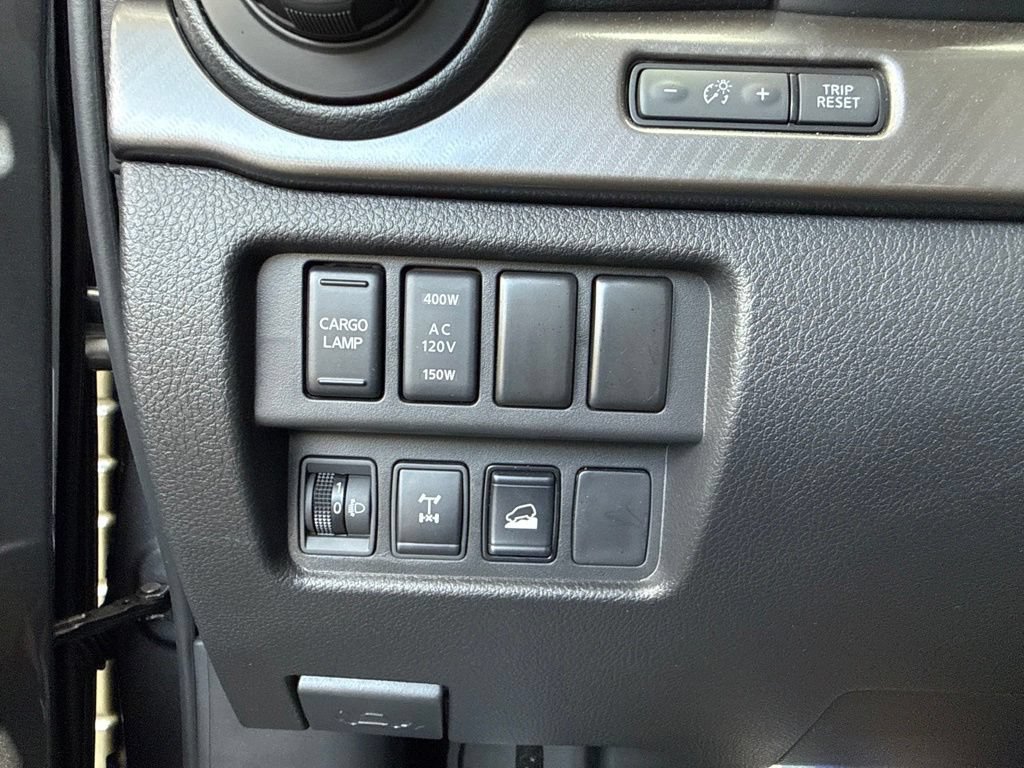 Used 2024 Nissan Titan PRO-4X AWD/4WD image 50