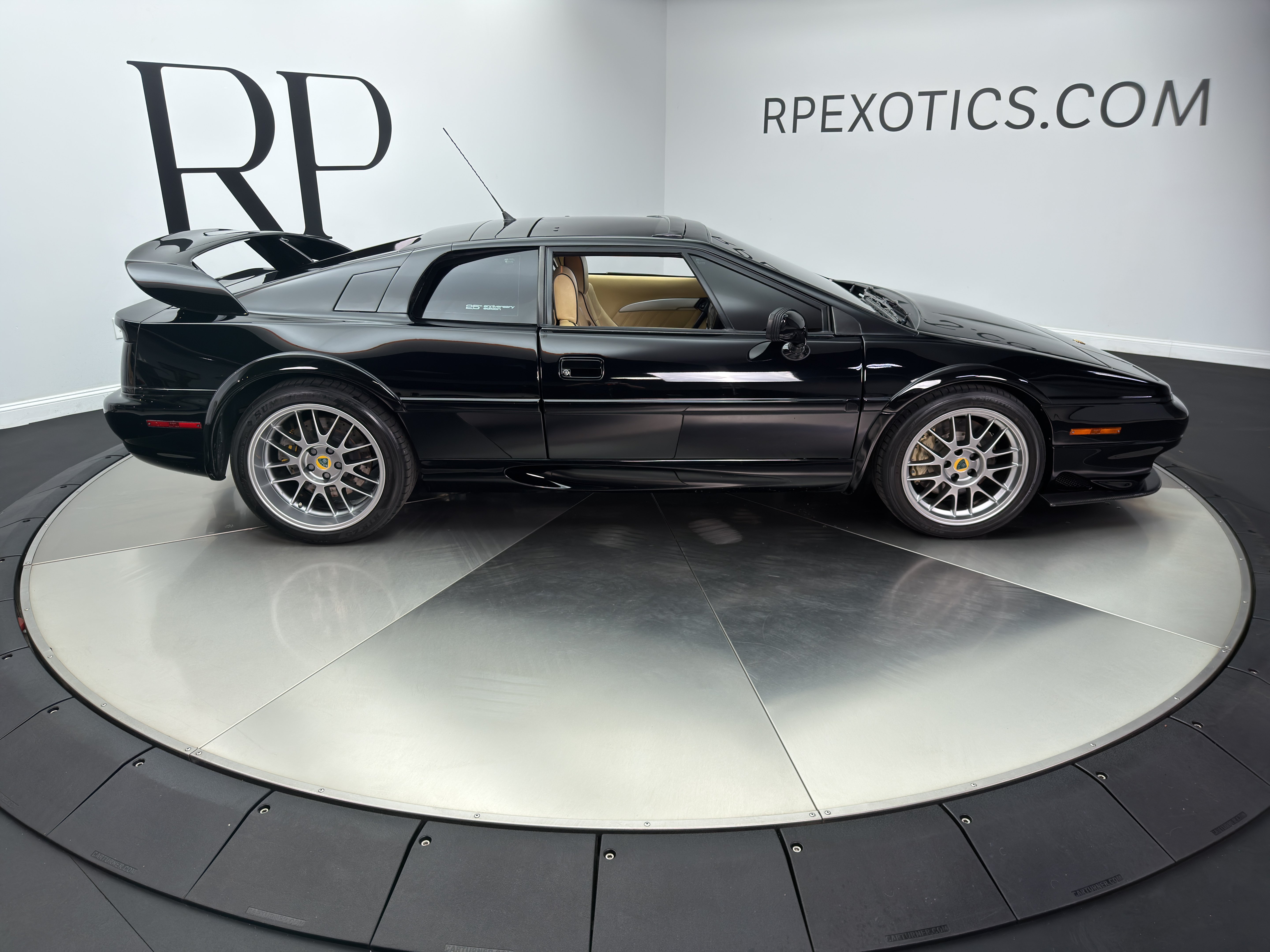Used 2002 Lotus Esprit RWD image 7