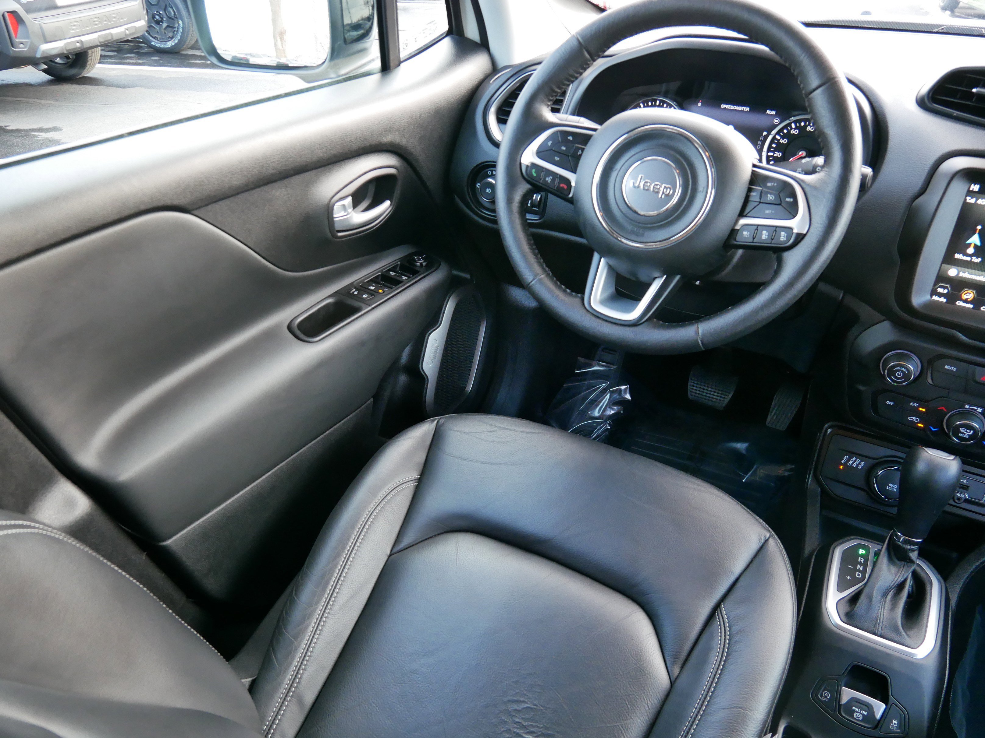 Used 2023 Jeep Renegade Limited image 9
