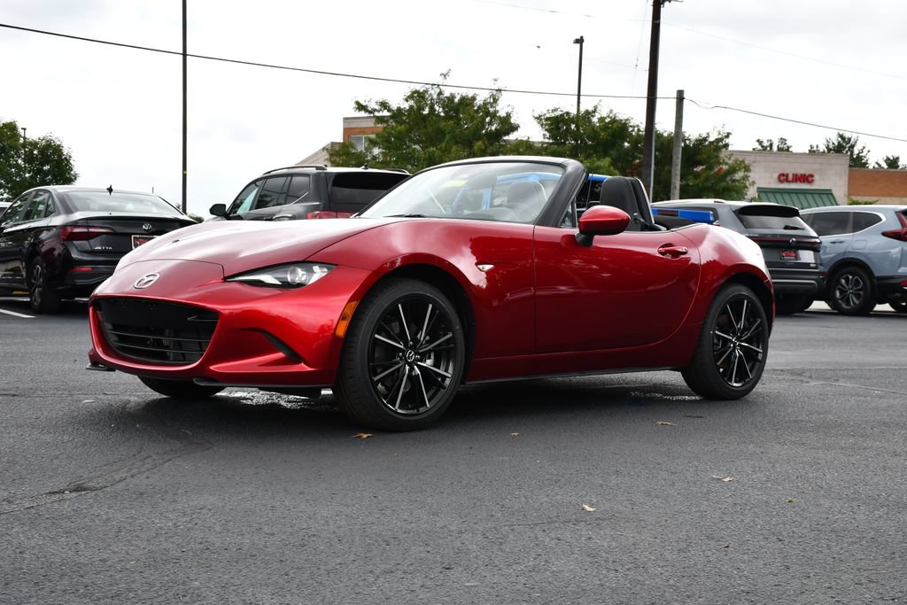 New 2026 MAZDA MX-5 Miata Grand Touring RWD image 3