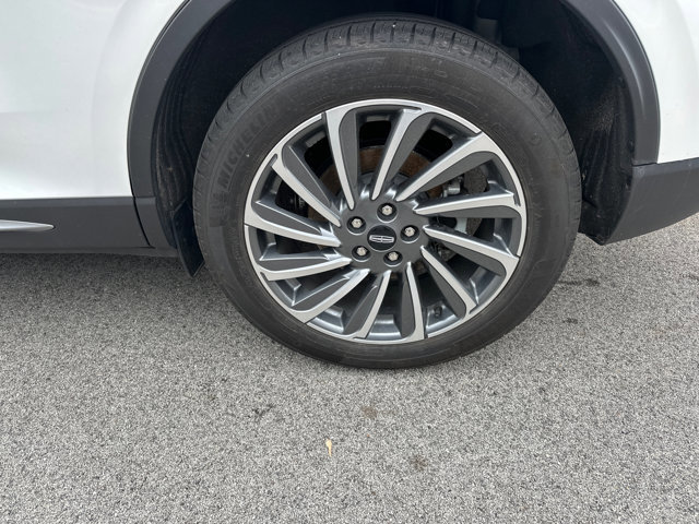 Used 2023 Lincoln Corsair Reserve w/ Equipment Group 201A image 13