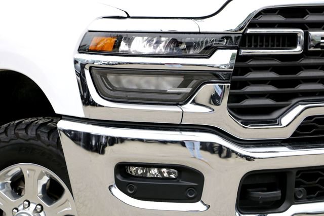 Used 2025 RAM 3500 Lone Star AWD/4WD image 3