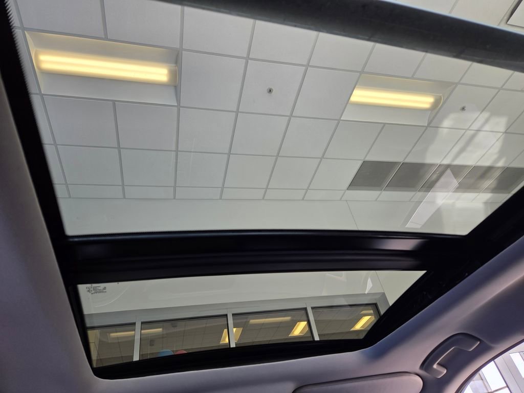 Used 2022 Nissan Pathfinder Platinum w/ Cargo Package image 36