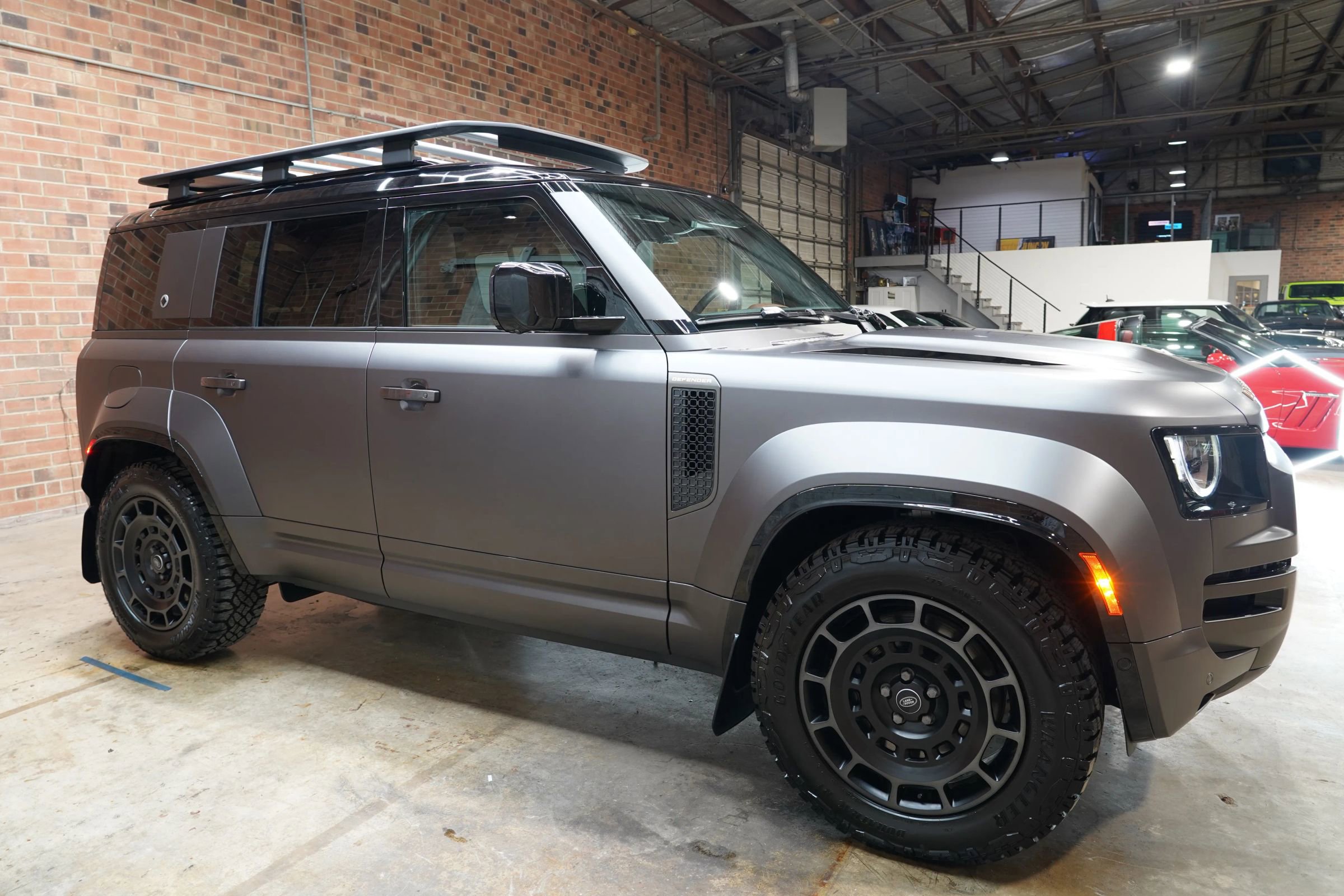Used 2025 Land Rover Defender 110 image 2